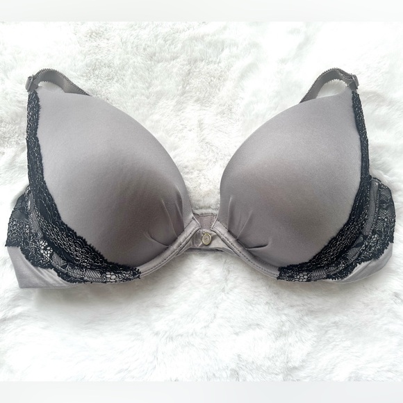 Victoria’s Secret Plunge Bra 36C - Picture 1 of 10